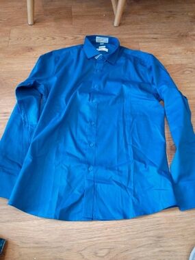 Warehouse Men's Button-Down Dress Shirt in Royal Blue